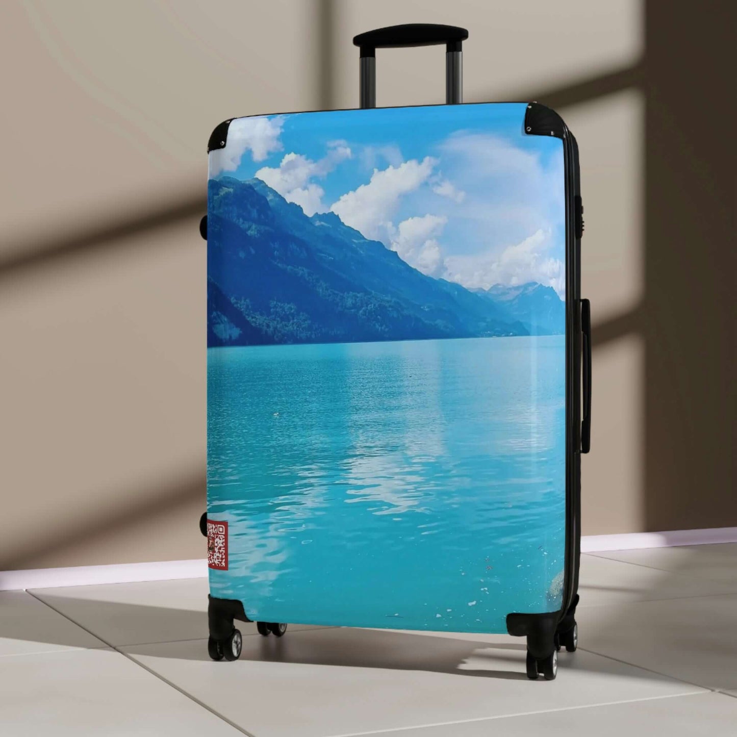 Lake Brienz | Swizterland | Suitcases