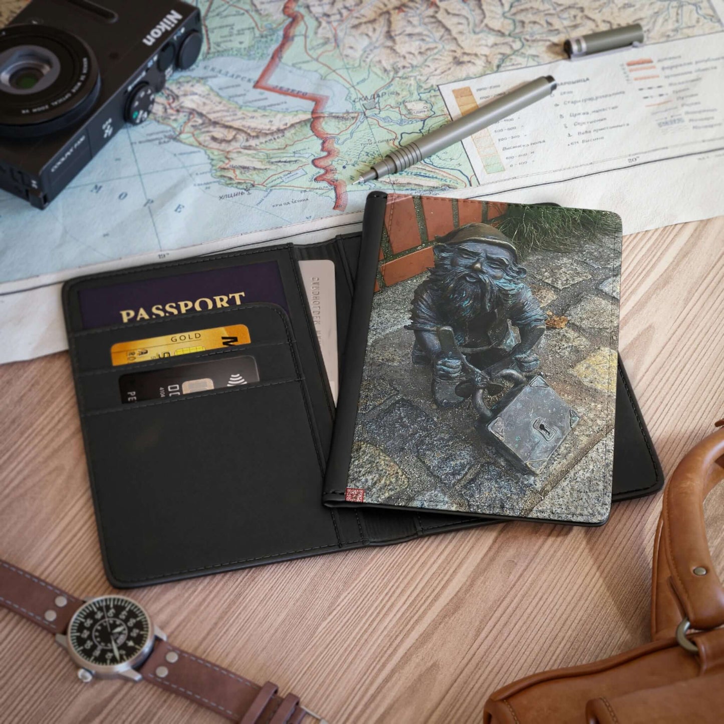 The dwarf | Poland | Passport Cover