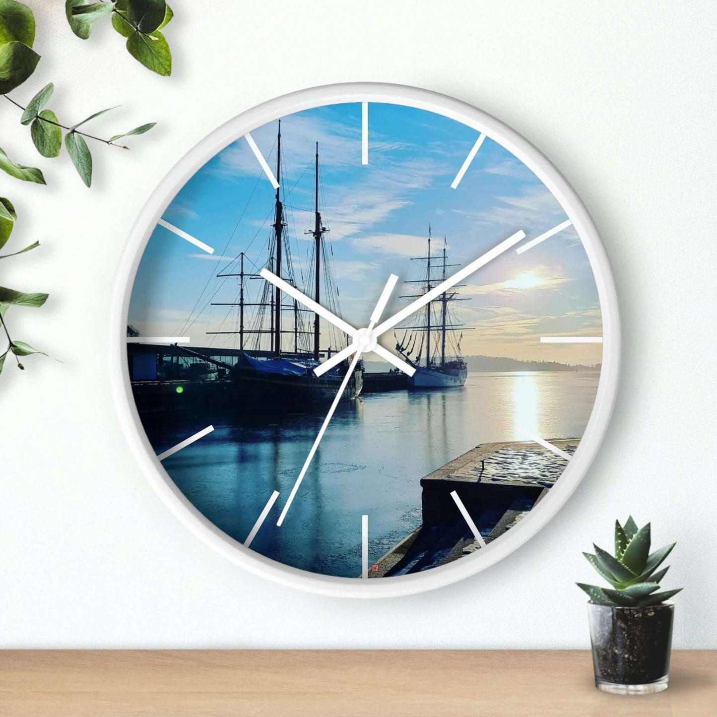 Honnørbrygga | Norway | Wall clock