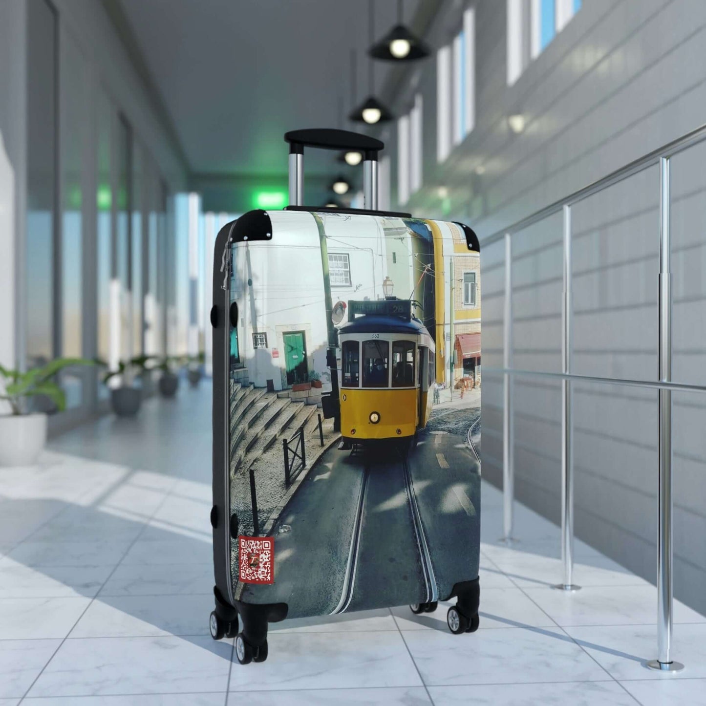 Remodelado Tram | Portugal | Suitcases