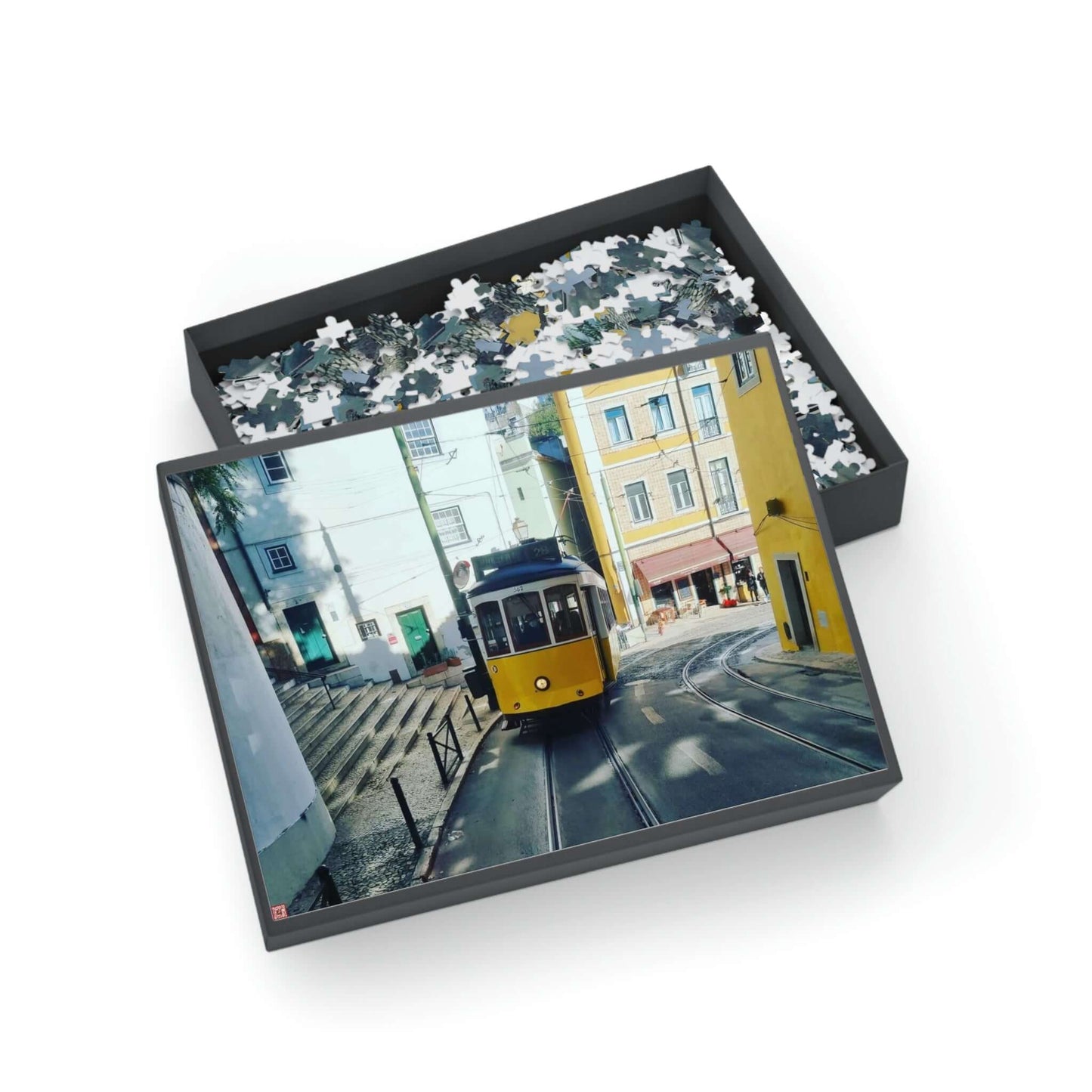 Remodelado Tram | Portugal | Puzzle (96, 252, 500, 1000-Piece)