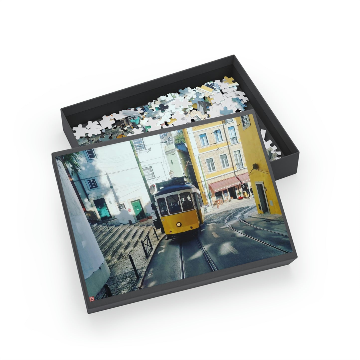 Remodelado Tram | Portugal | Puzzle (96, 252, 500, 1000-Piece)