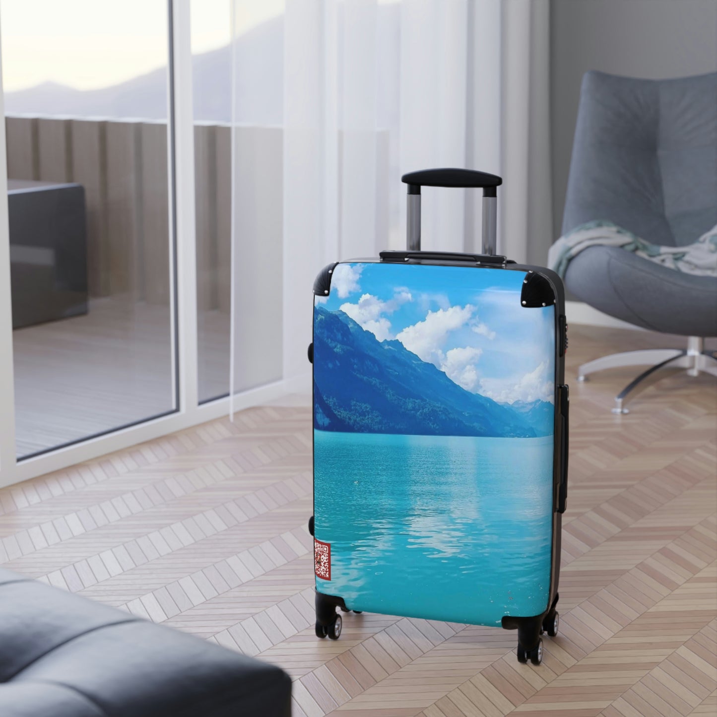 Lake Brienz | Swizterland | Suitcases