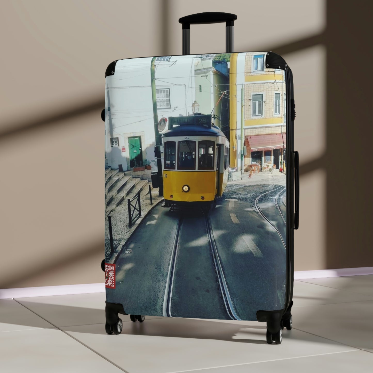 Remodelado Tram | Portugal | Suitcases