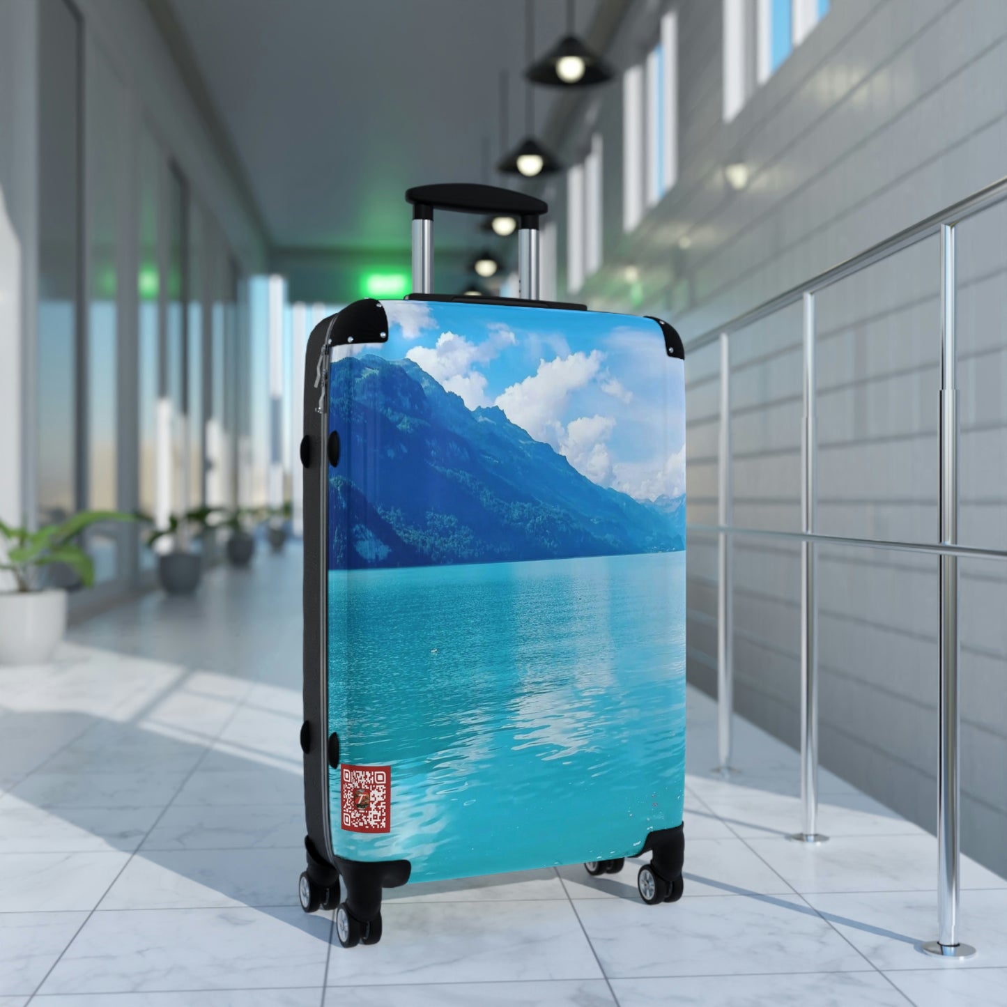Lake Brienz | Swizterland | Suitcases