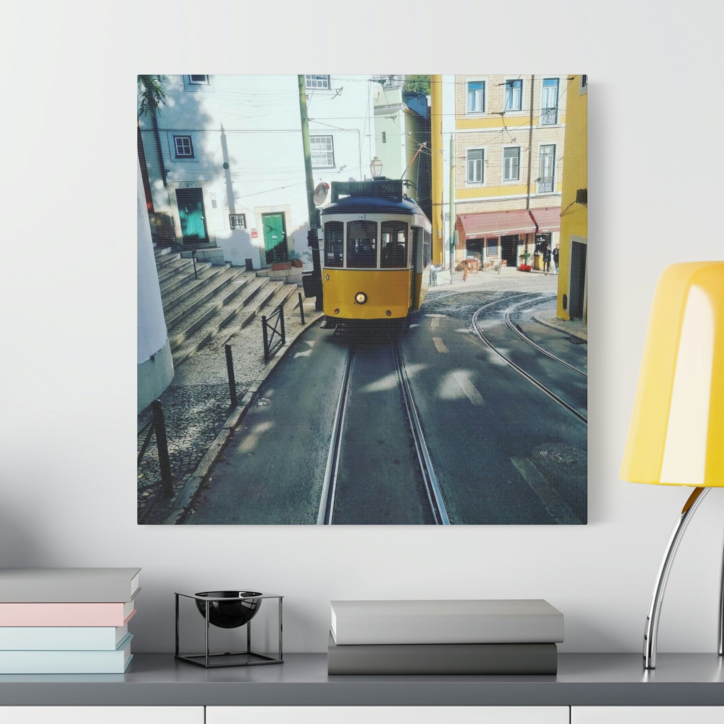 Remodelado Tram | Portugal | Canvas
