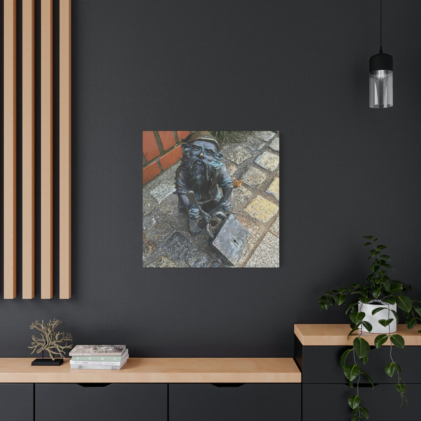 The dwarf | Poland | Canvas