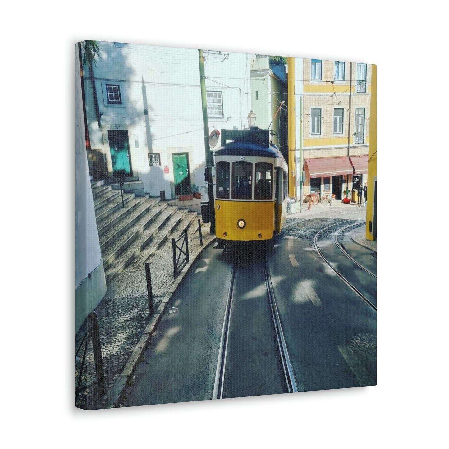 Remodelado Tram | Portugal | Canvas
