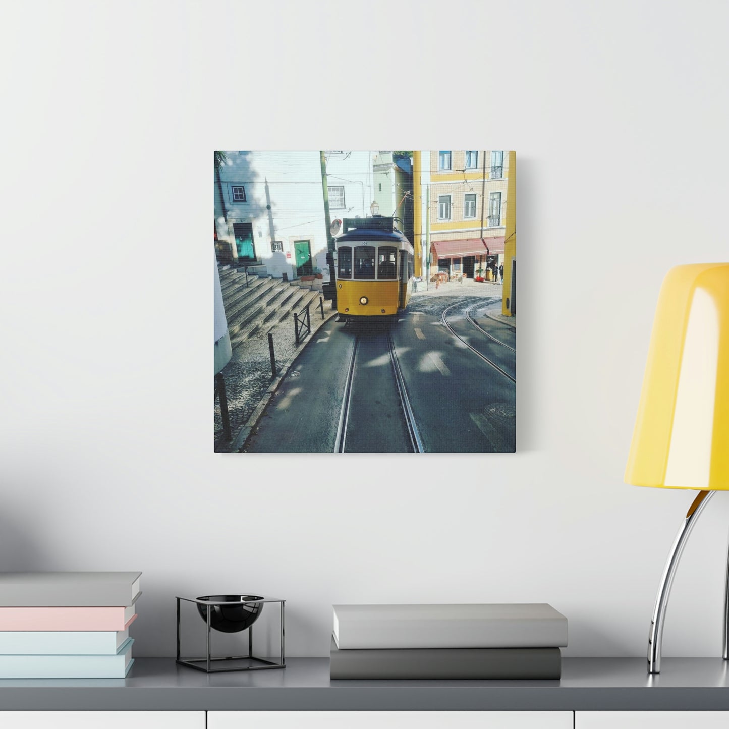 Remodelado Tram | Portugal | Canvas