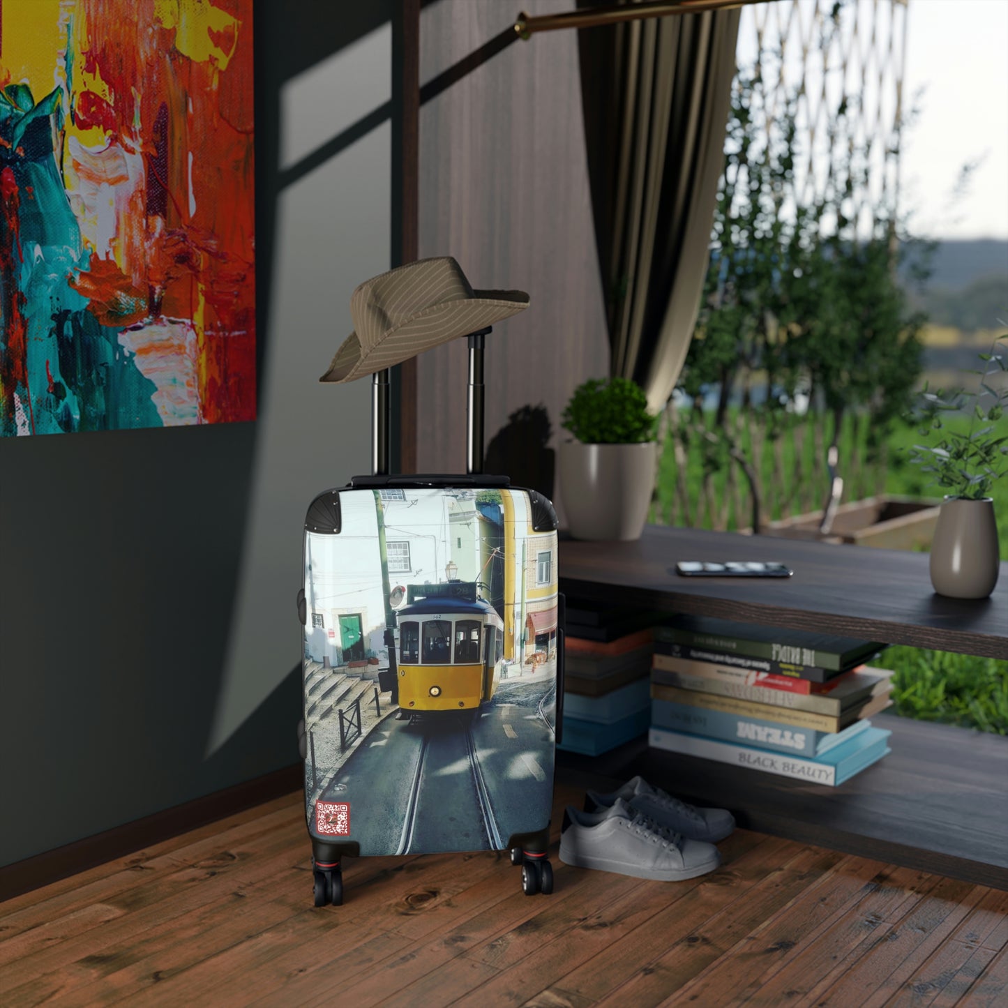 Remodelado Tram | Portugal | Suitcases