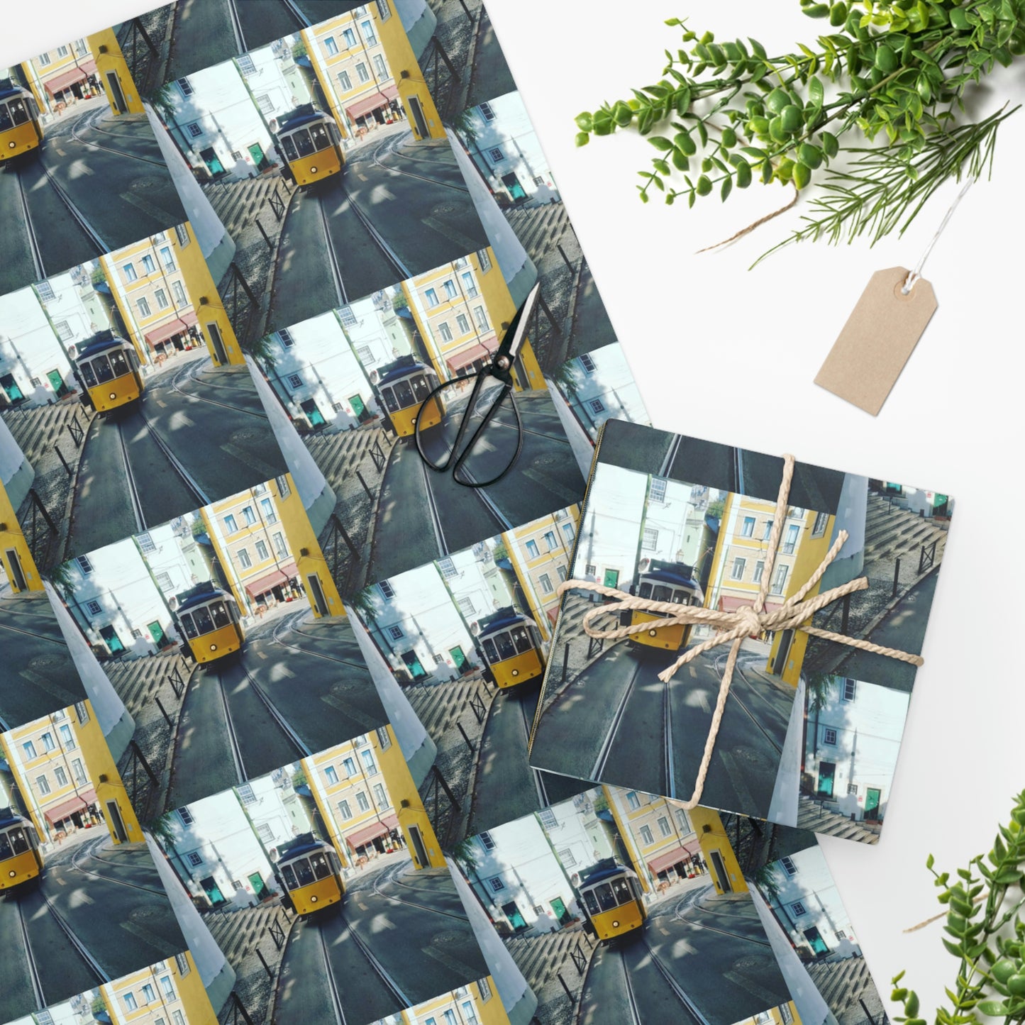 Remodelado Tram | Portugal | Wrapping Paper