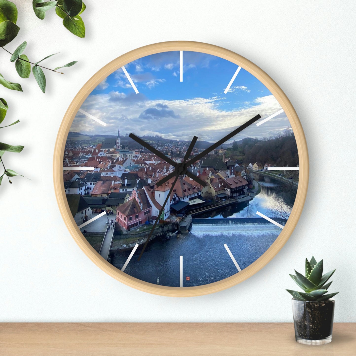 La rivière de Český Krumlov | République tchèque | horloge murale