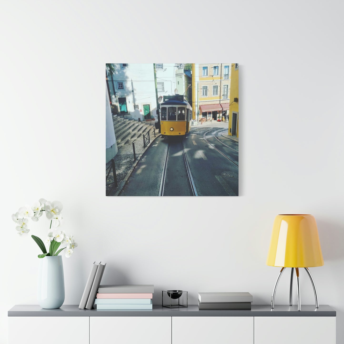 Remodelado Tram | Portugal | Canvas